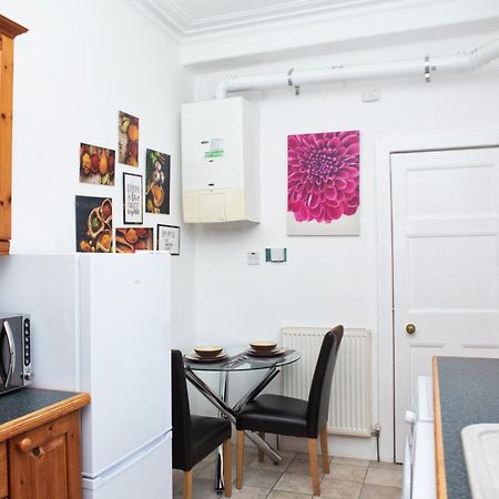 The Summit West End- Elegant Apartment With Free Parking In Prime Location Aberdeen Exteriér fotografie
