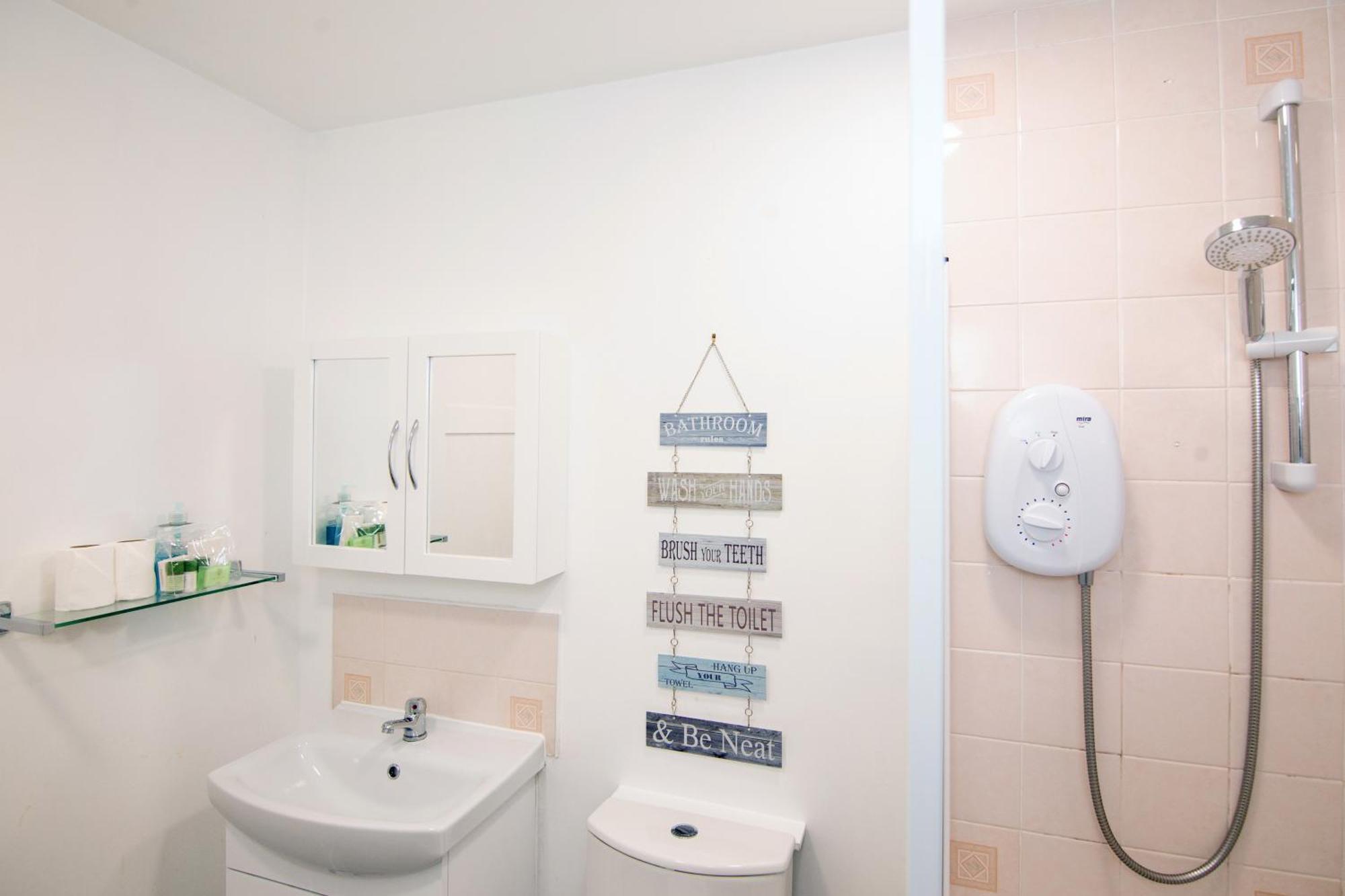 The Summit West End- Elegant Apartment With Free Parking In Prime Location Aberdeen Exteriér fotografie